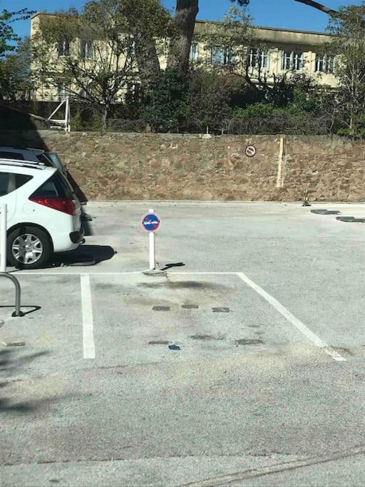 Ferienwohnung Les Pieds Dans L'Eau La Seyne-sur-Mer Exterior foto
